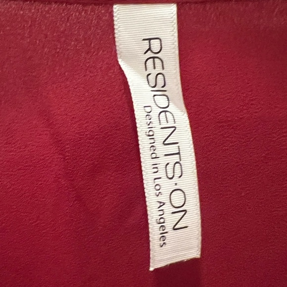 Red Zippered Blouse with Mandarin Collar - Picture 4 of 6